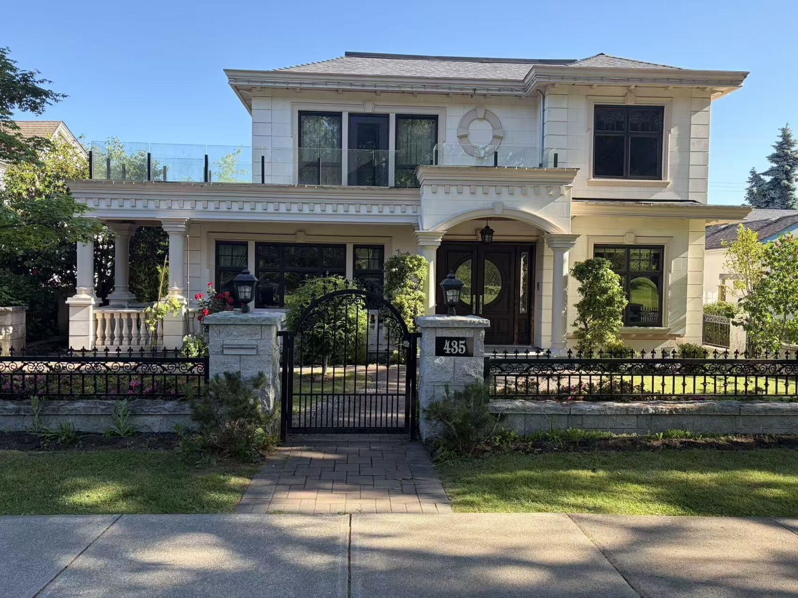 Property Photo:  435 W 29th Ave  BC V5Y 2L1 