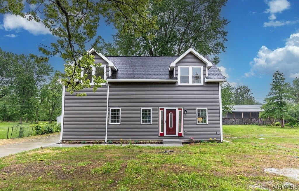 Property Photo:  3046 Westwood Drive  NY 14072 