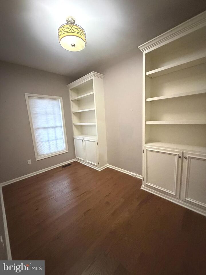Property Photo:  1921 Limestone Drive  PA 17036 