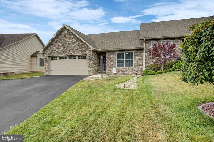 Property Photo: 253 Pin Oak Lane PA 17257