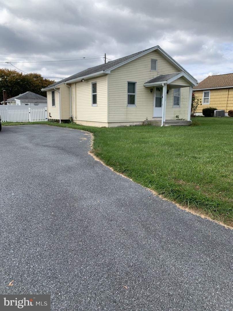 Property Photo:  1232 Railroad Road  PA 19533 