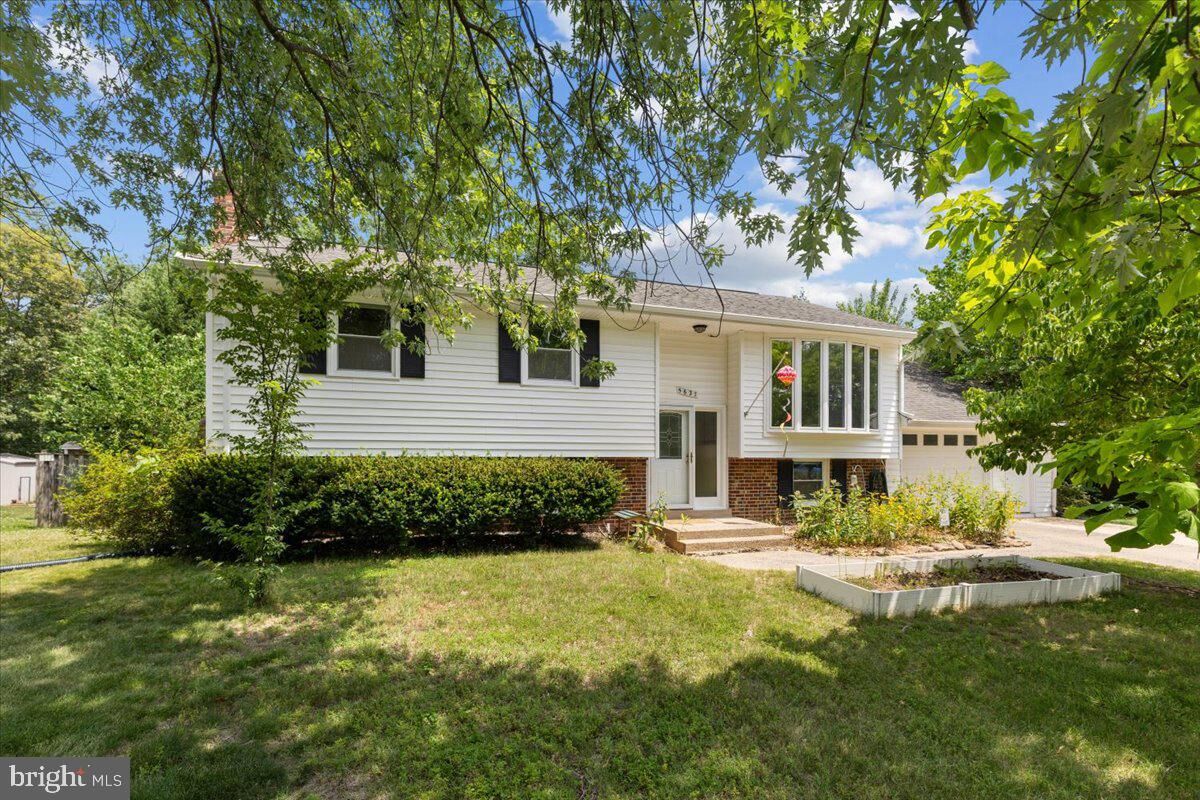 Property Photo:  5627 Ottawa Road  VA 20120 
