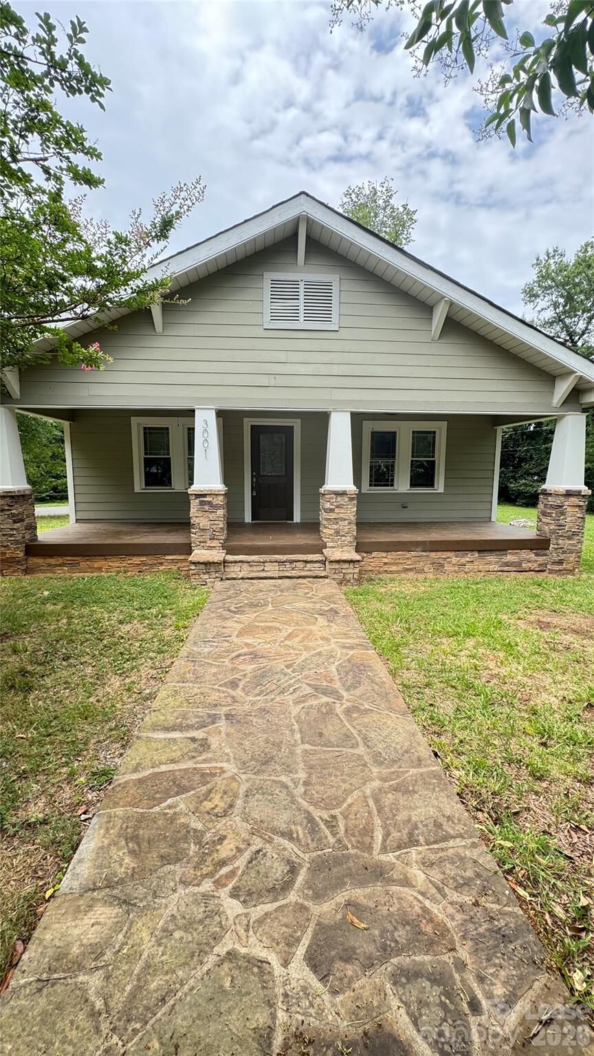 Property Photo: 3001 Wesley Avenue NC 28205