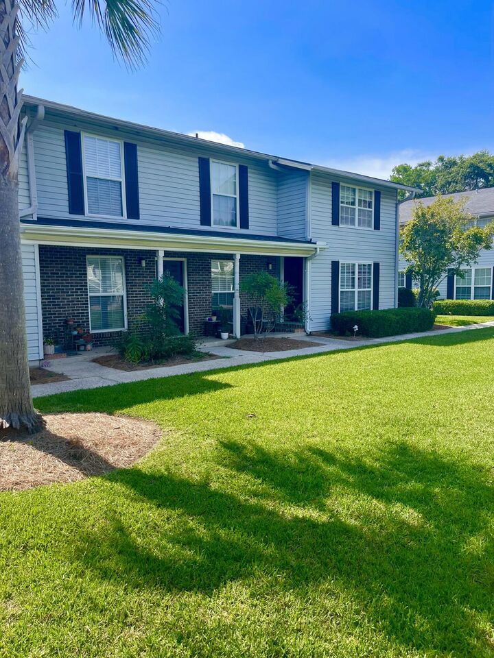 Property Photo:  2494 Etiwan Avenue # 12D  SC 29414 