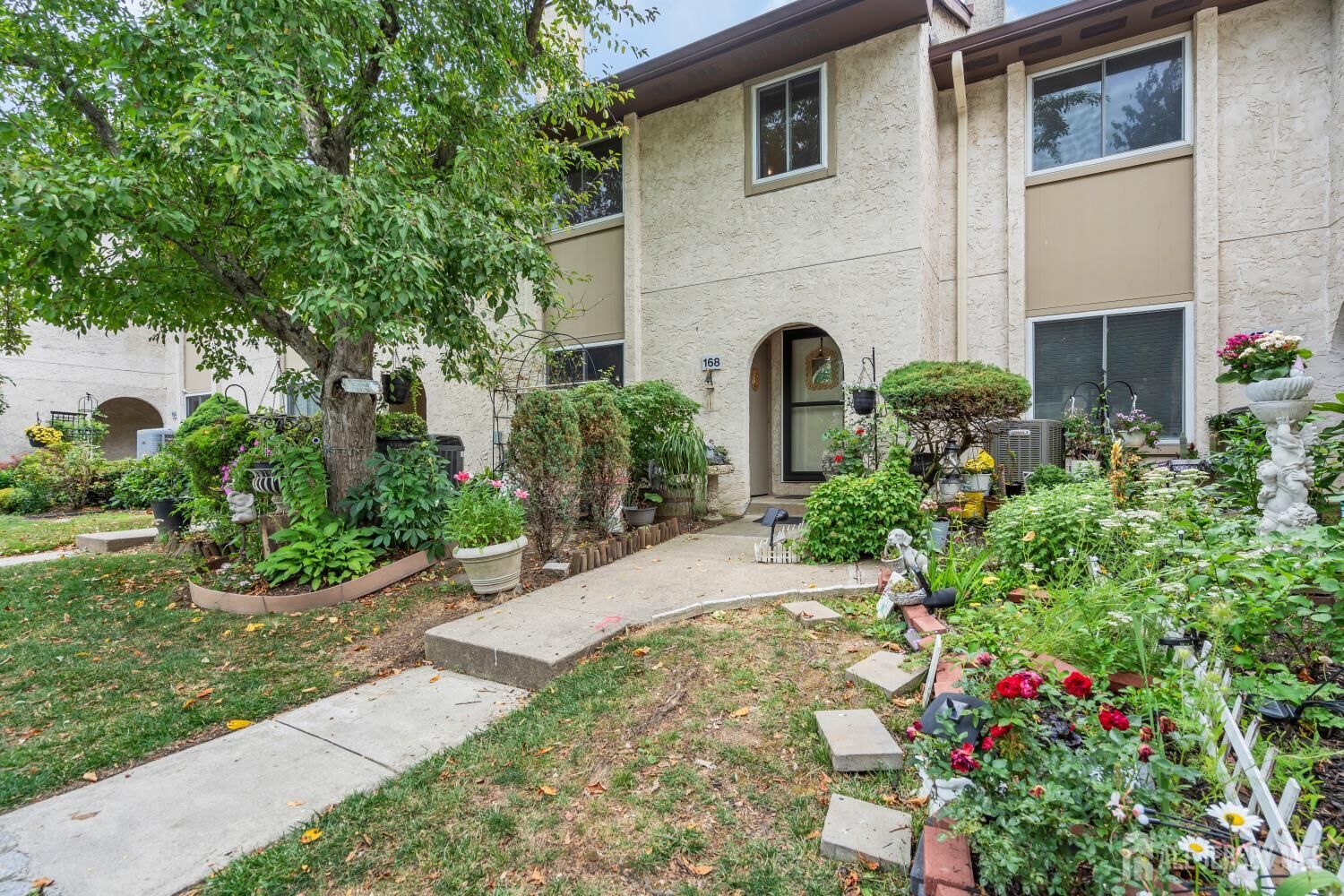 Property Photo:  168 Thoreau Drive  NJ 08536 