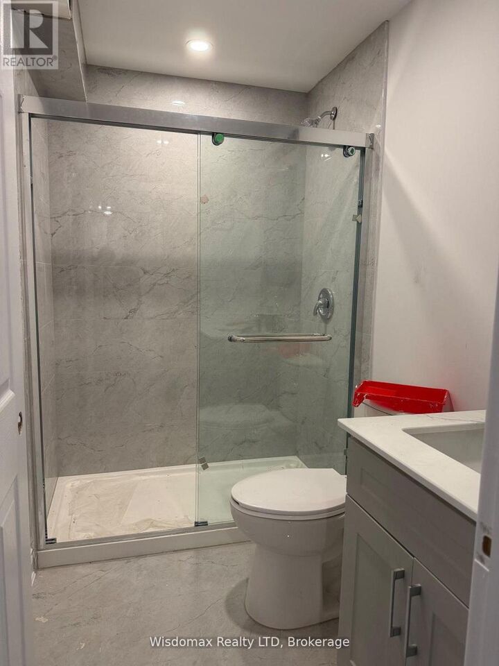 Property Photo:  8429 Kelsey Crescent  ON L2H 0E6 
