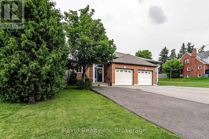 Property Photo:  107 King Street East  ON N5C 1G8 
