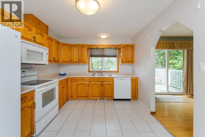 Property Photo: 633 Johnson Street BC V2M 2Z8