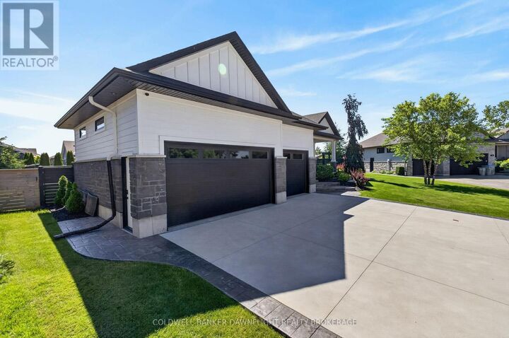 Property Photo:  36 Erin Place  ON N0M 1T0 