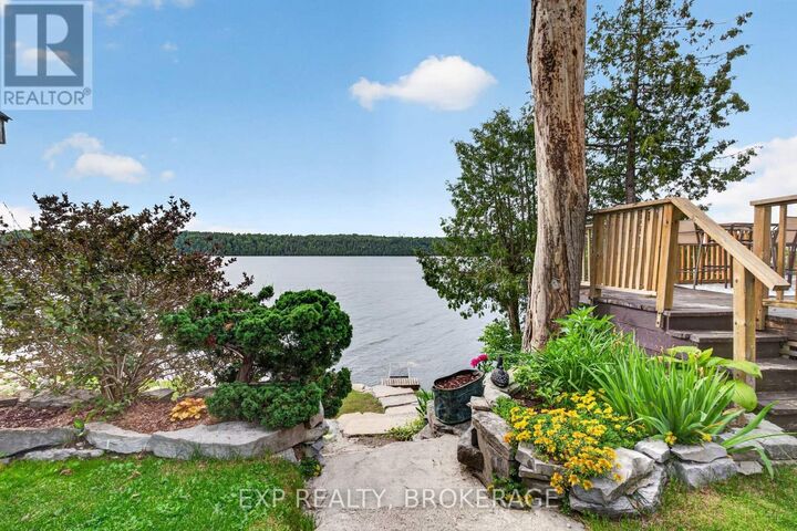 Property Photo:  1048 Lark Lane  ON K0H 1X0 