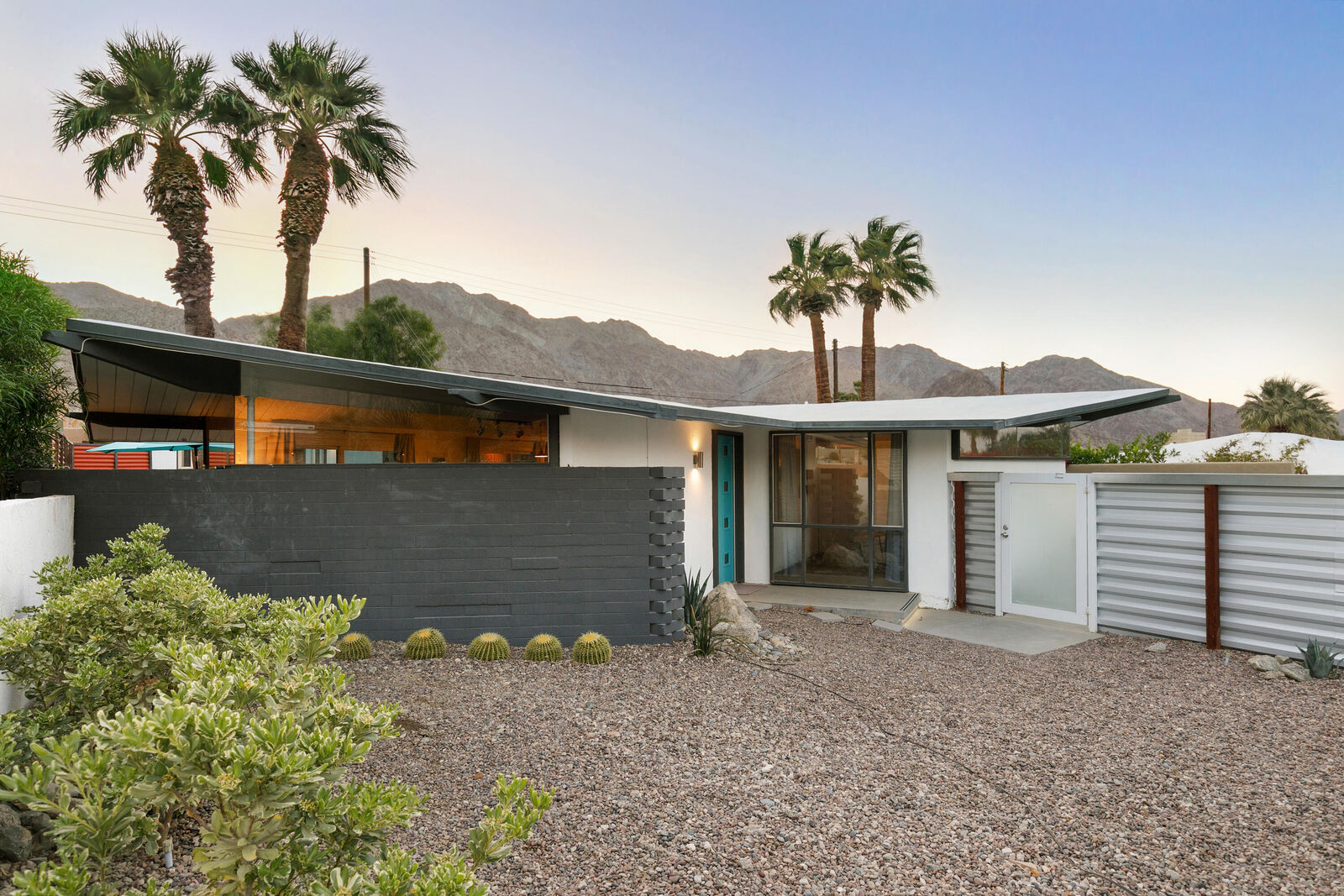 Property Photo:  53965 Avenida Obregon  CA 92253 