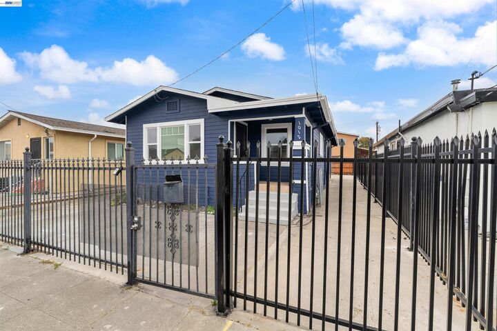 Property Photo:  1012 72nd Ave  CA 94621 