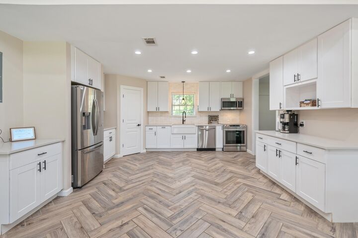 Property Photo: 1625 Caswell Road FL 32433
