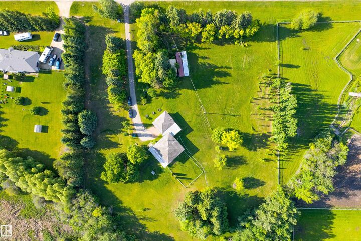 Property Photo:  21252 Twp Road 540 73  AB T8G 2A2 