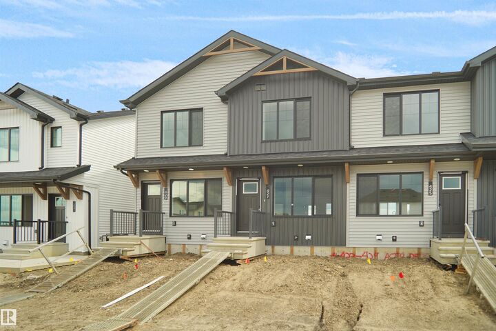 Property Photo:  427 Aster Drive NW  AB T6T 2N8 