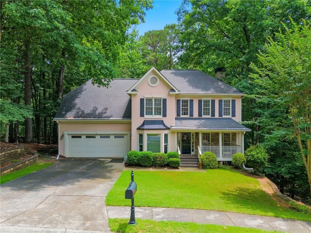 Property Photo:  225 Colonial Drive  GA 30189 