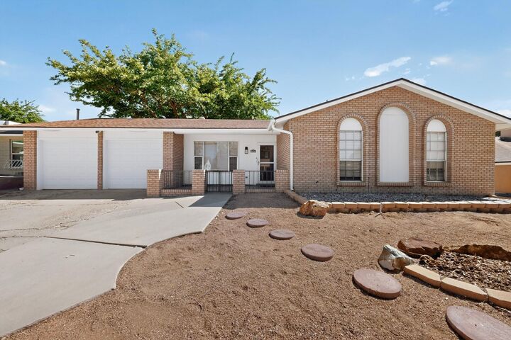 Property Photo:  6424 Louise Place NE  NM 87109 