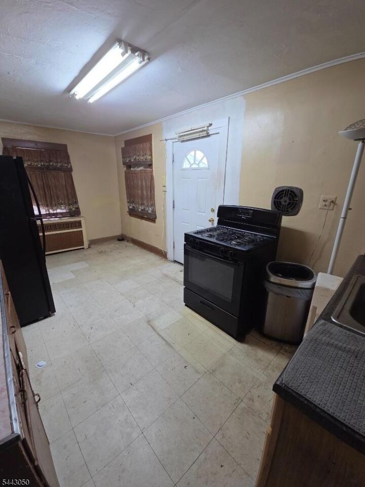Property Photo: 254 Glenwood Ave NJ 07017