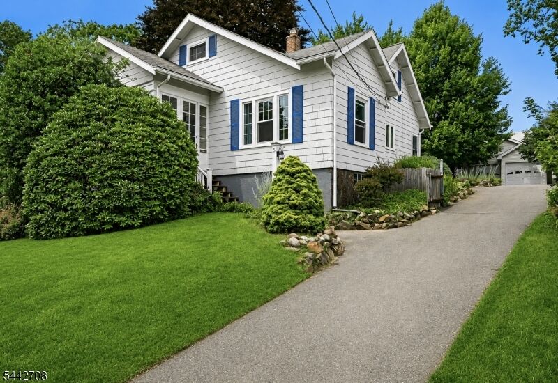 Property Photo:  5 Pearl St  NJ 07901 