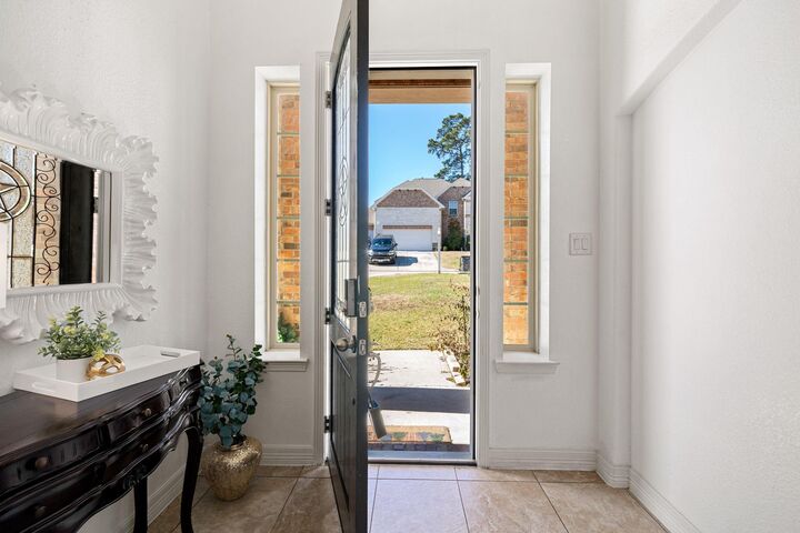 Property Photo:  2007 Brookmont Drive  TX 77301 