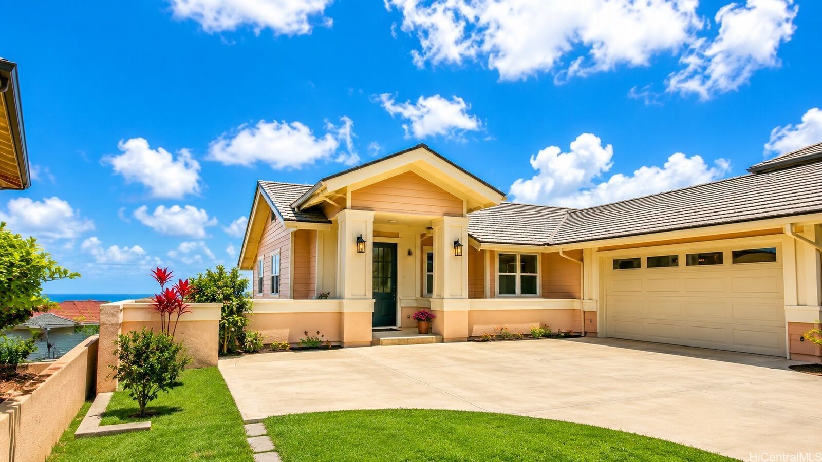 Property Photo:  92-1419 Kuamu Street  HI 96707 