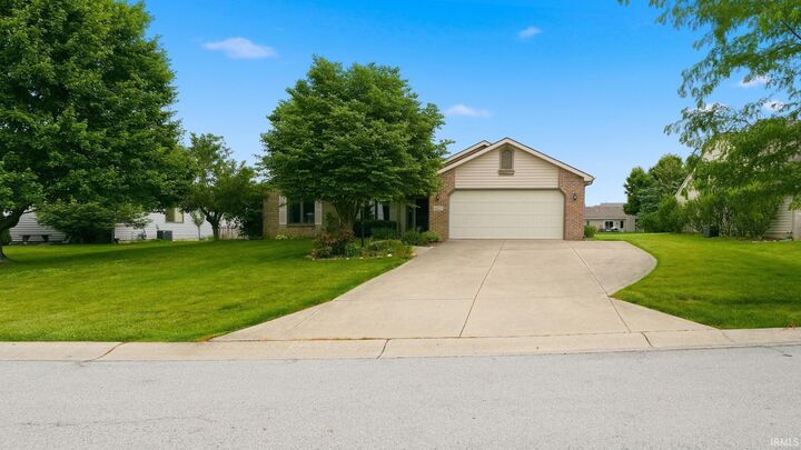 Property Photo: 427 Marborough Drive IN 46804