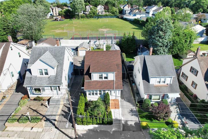 Property Photo:  40 Emmett Terrace  NY 10805 