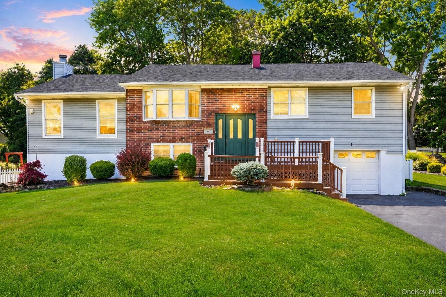 Property Photo:  13 Bayview Drive  NY 10980 