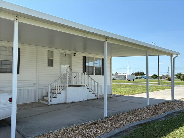Property Photo: 29192 Crawford Avenue FL 33982