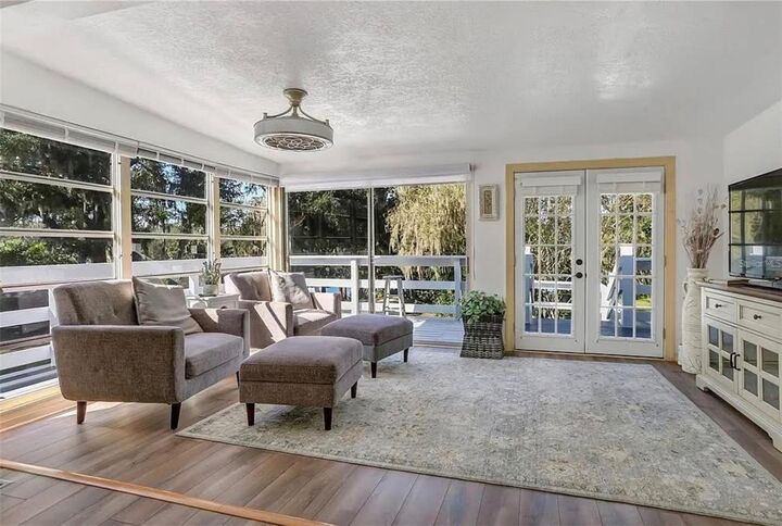 Property Photo:  1192 Errol Parkway  FL 32712 