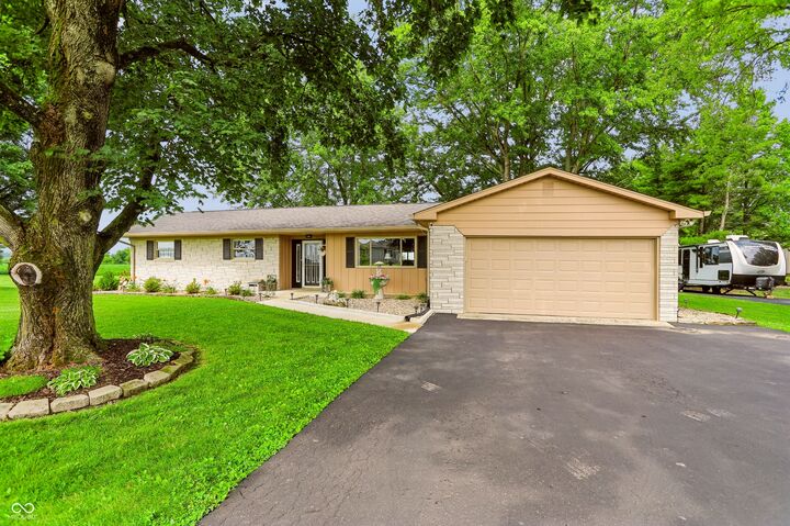 Property Photo:  5216 S 600 W  IN 46163 