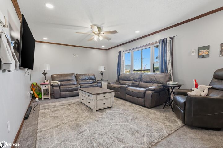 Property Photo:  800 Terrace Drive  IA 52601 