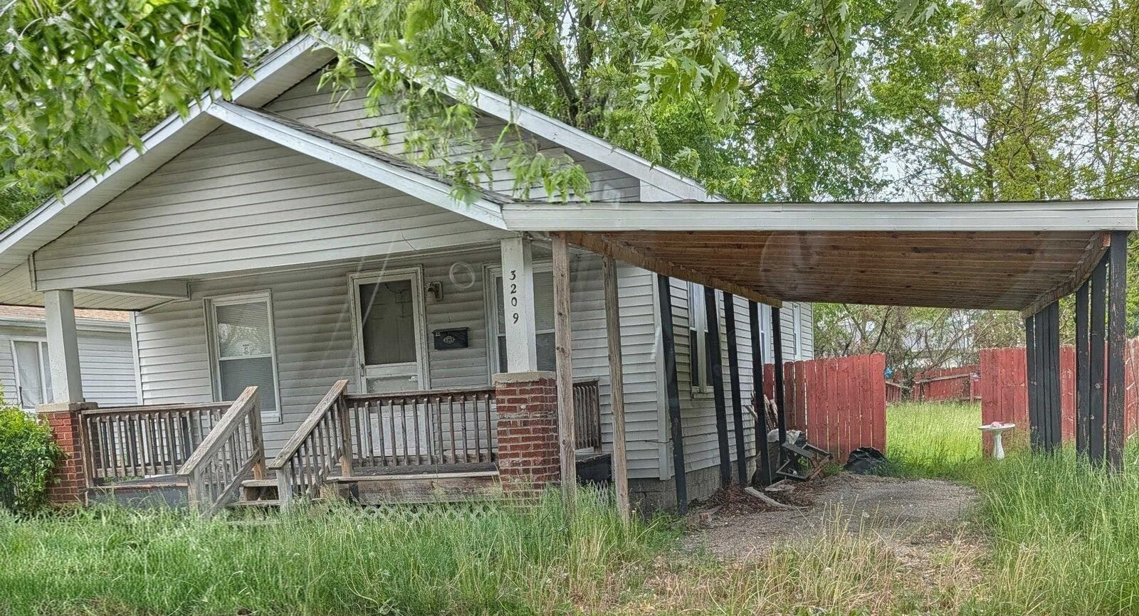 Property Photo:  3209 Harold Street  MI 48601 
