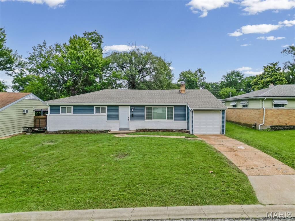 Property Photo:  5530 Horizon Drive  MO 63121 