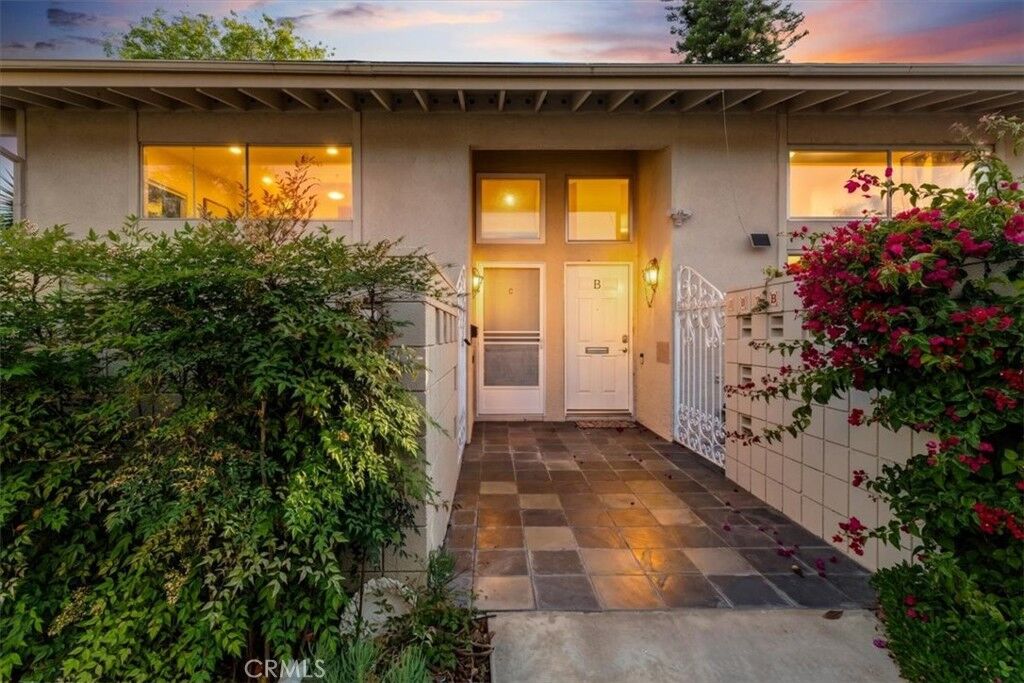 Property Photo: 397 Avenida Castilla C CA 92637