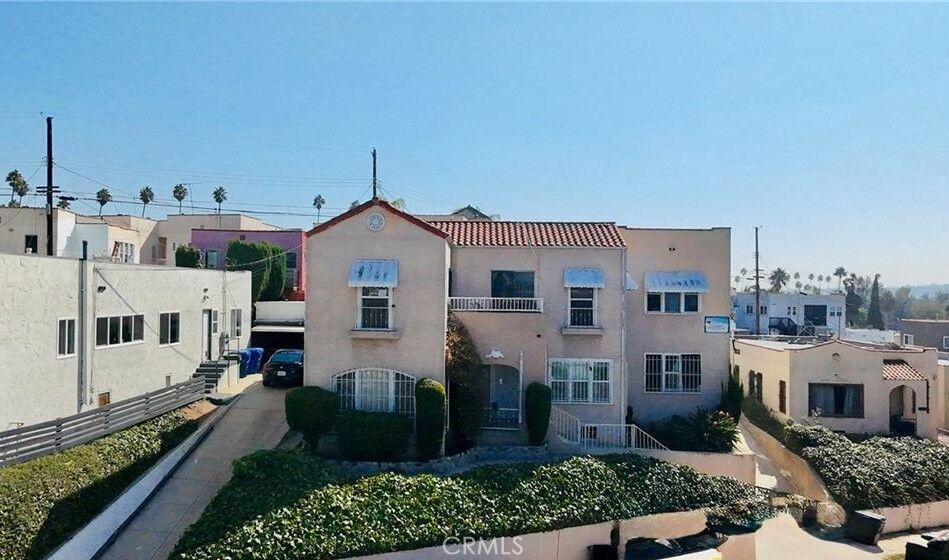 Property Photo: 2116 S Palm Grove Avenue CA 90016