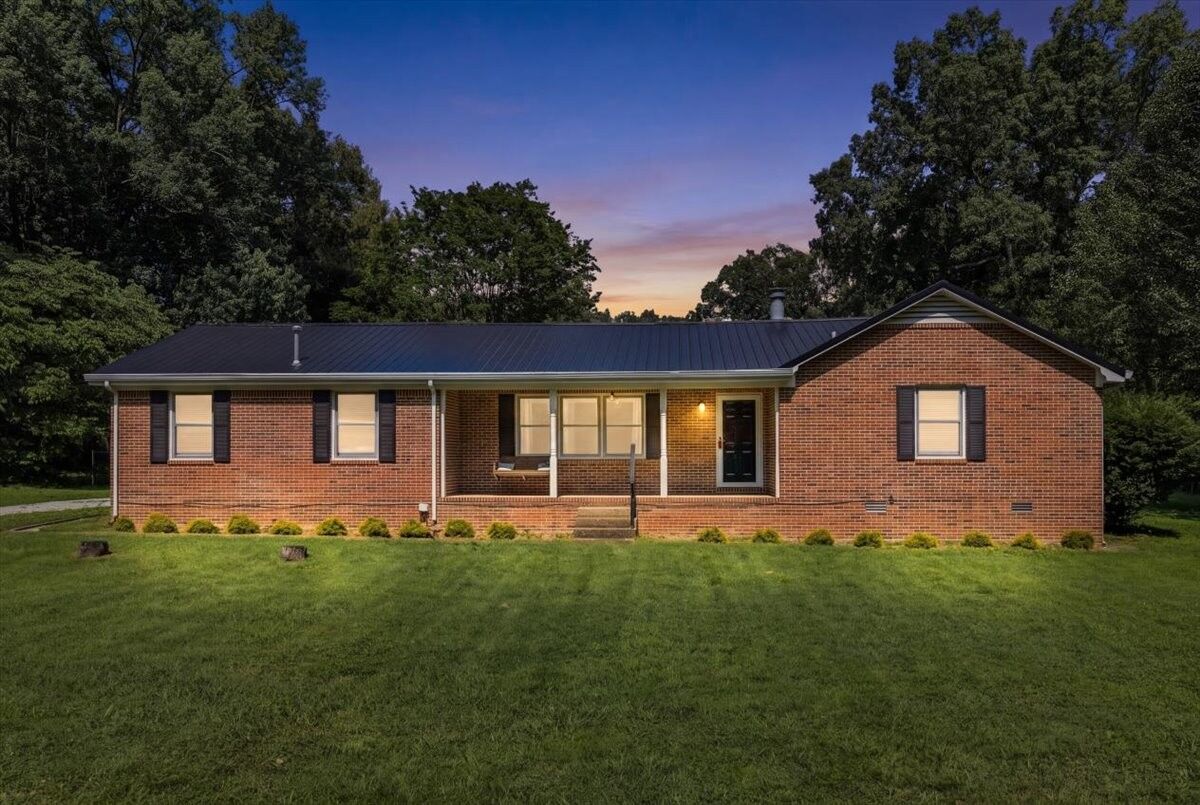 Property Photo:  106 Larkway Dr  TN 37388 