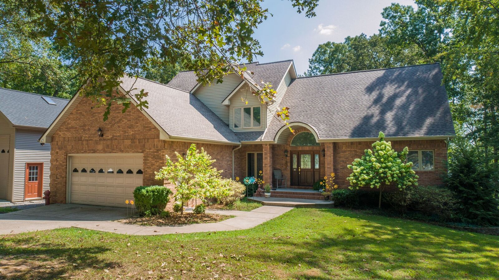 Property Photo: 81 Woodridge Ln KY 42071