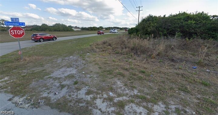Property Photo:  3101 37th Street SW  FL 33976 