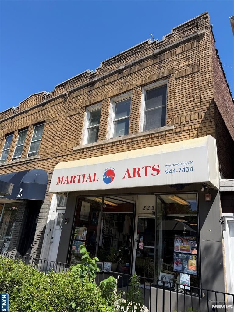 Property Photo:  329 Broad Avenue 2fl  NJ 07605 