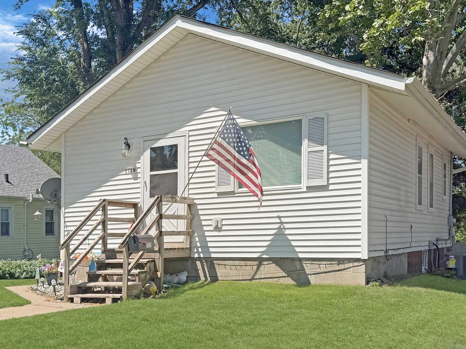 Property Photo:  1119 S Helen  IA 51105 