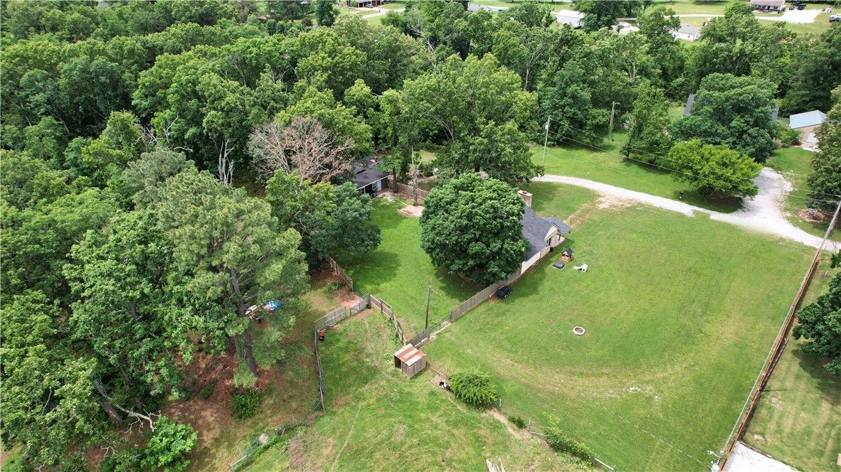 Property Photo:  2711 Aspen Lane  AR 72758 