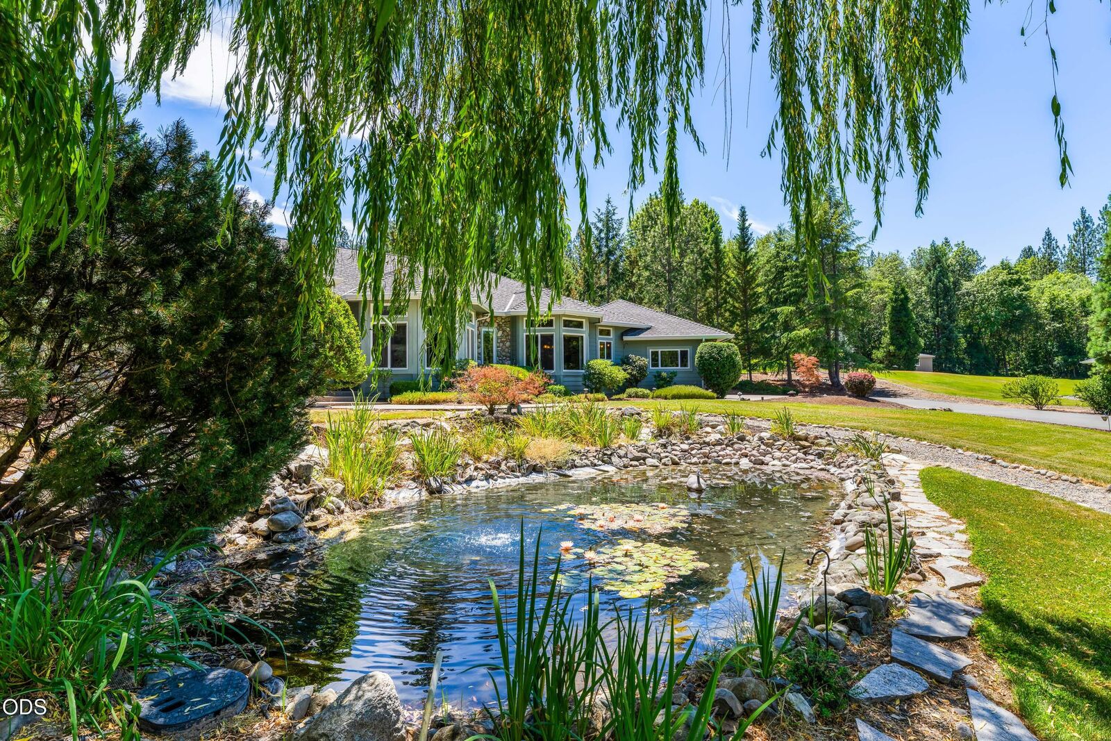 Property Photo:  155 Kingsgate Way  OR 97527 