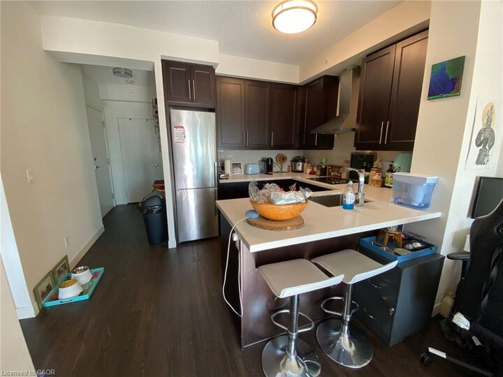 Property Photo:  2093 Fairview Street 1106  ON L7R 0E6 