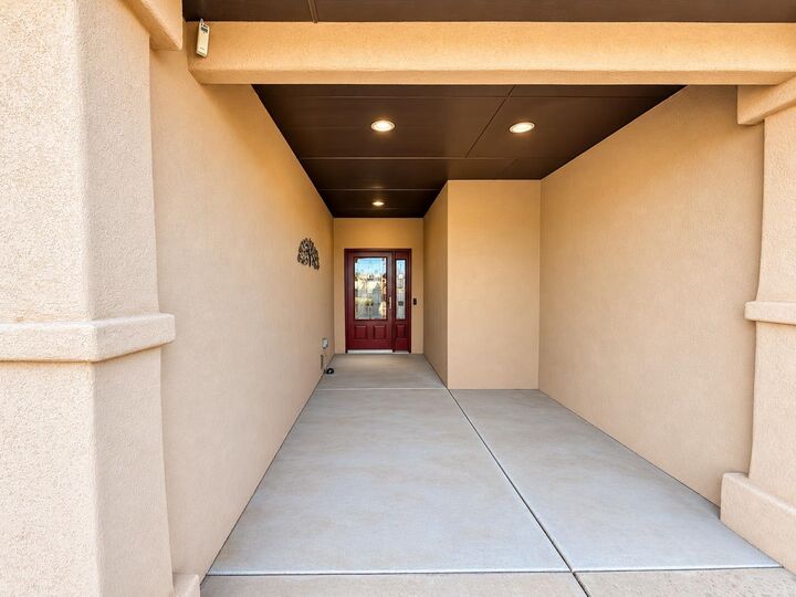 Property Photo: 1114 Pajarito Dr NM 88310-5544