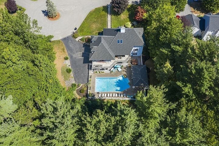 Property Photo:  60 Commonwealth Cir  MA 01453 