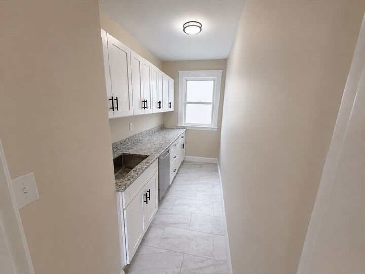 Property Photo:  10 Tower St 2  MA 01606 