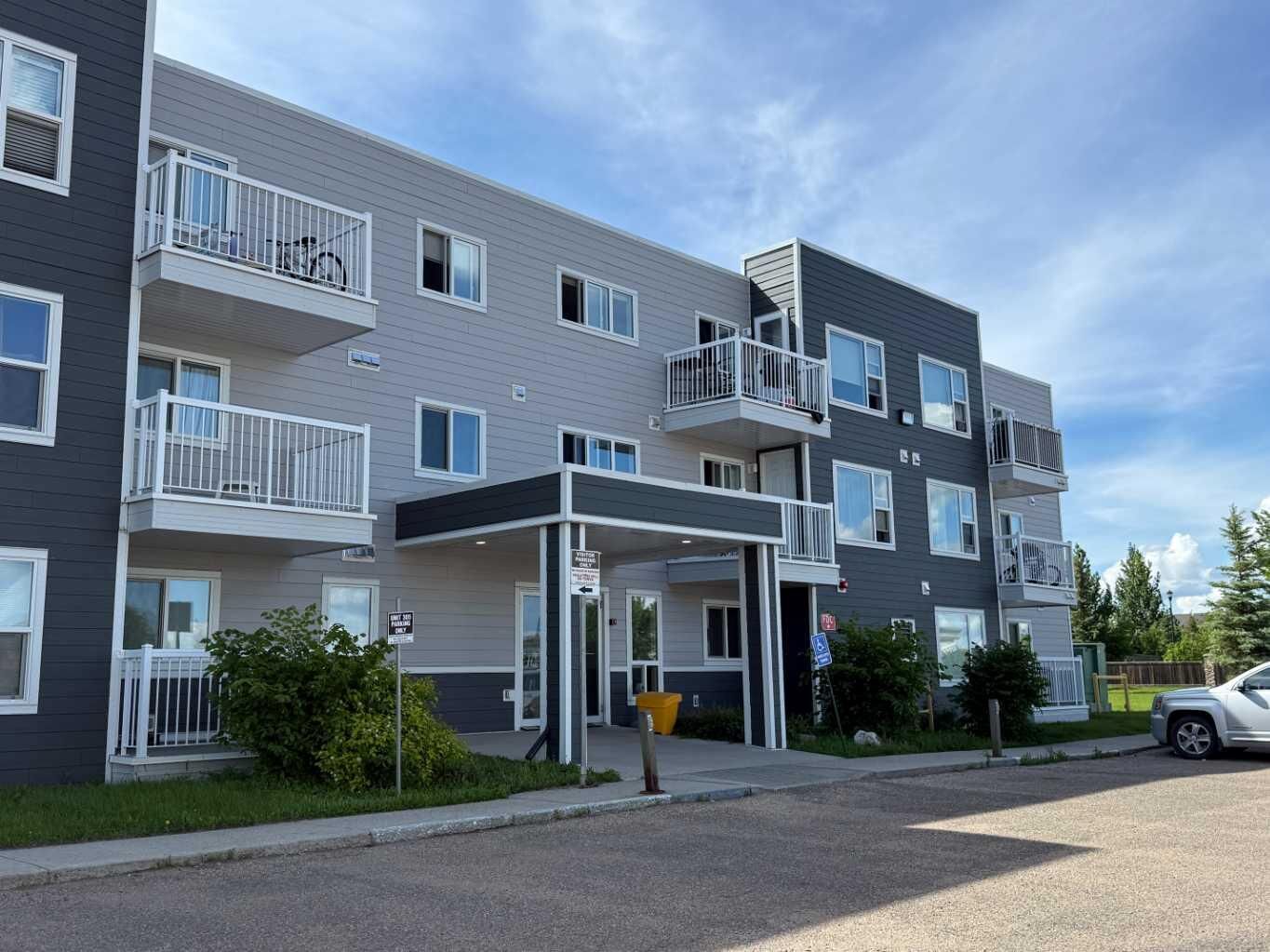 Property Photo:  5101 18 Street 204A  AB T9V 2G7 