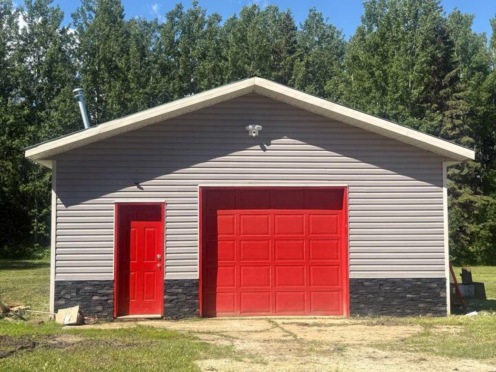 Property Photo:  2774 Stump Hollow Street  AB T0G 2K0 