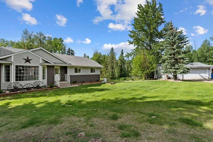Property Photo: 26, 591026 Range Road 114 AB T7S 2A1